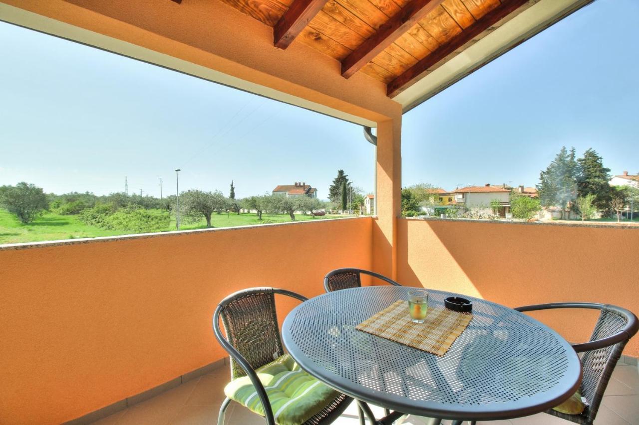 Apartments Antunovic Umag Buitenkant foto