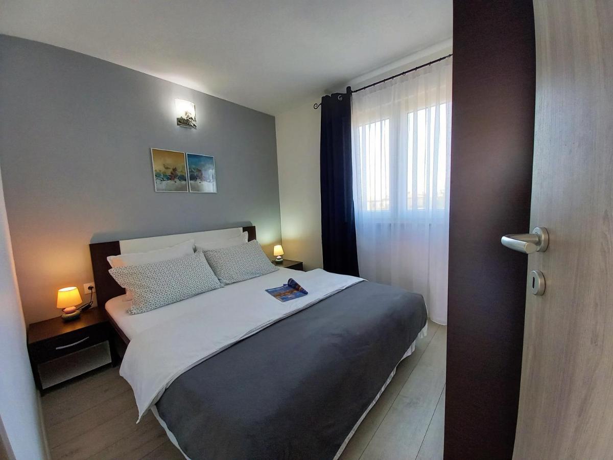 Apartments Antunovic Umag Buitenkant foto
