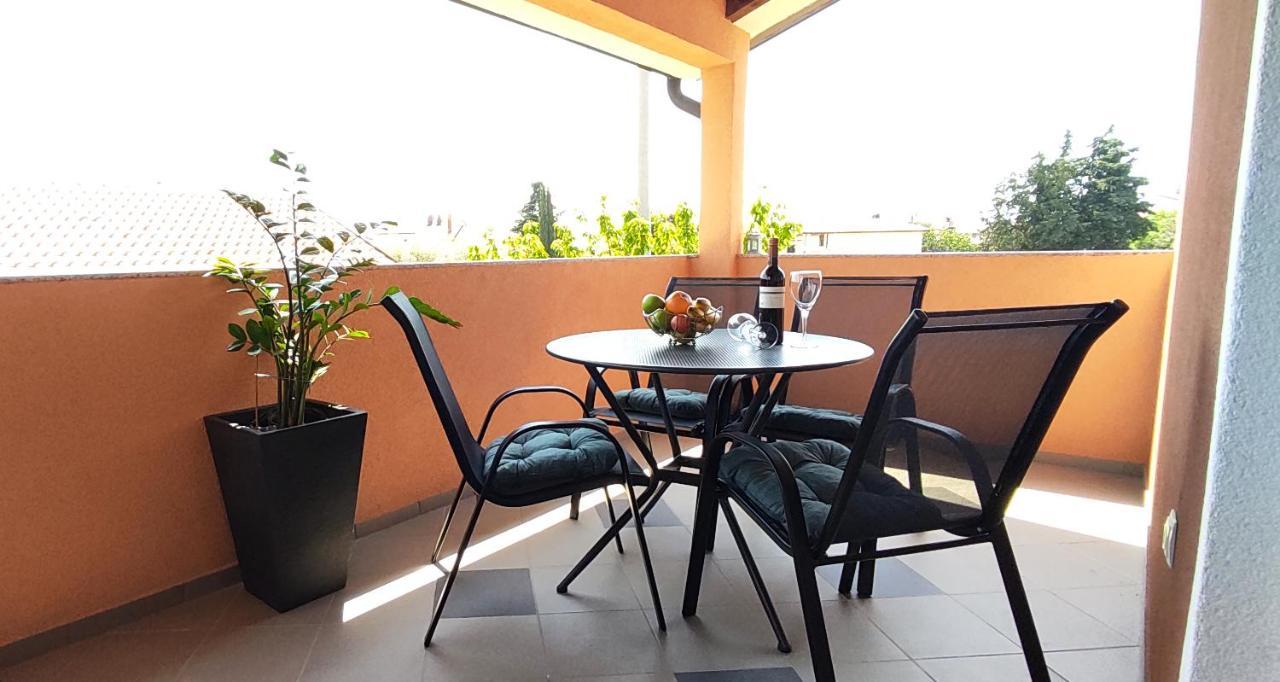 Apartments Antunovic Umag Buitenkant foto
