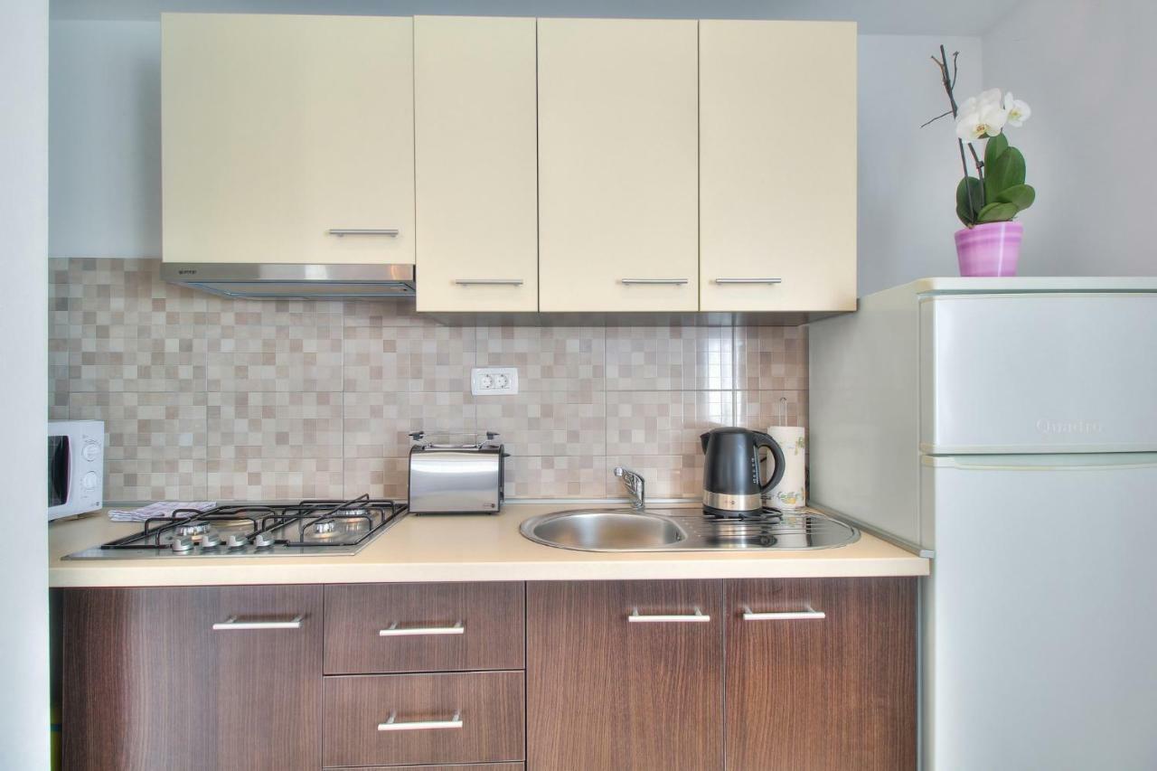 Apartments Antunovic Umag Buitenkant foto